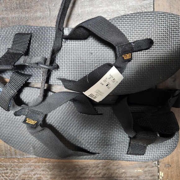 Womens Teva Sandals - Picture 2 of 4